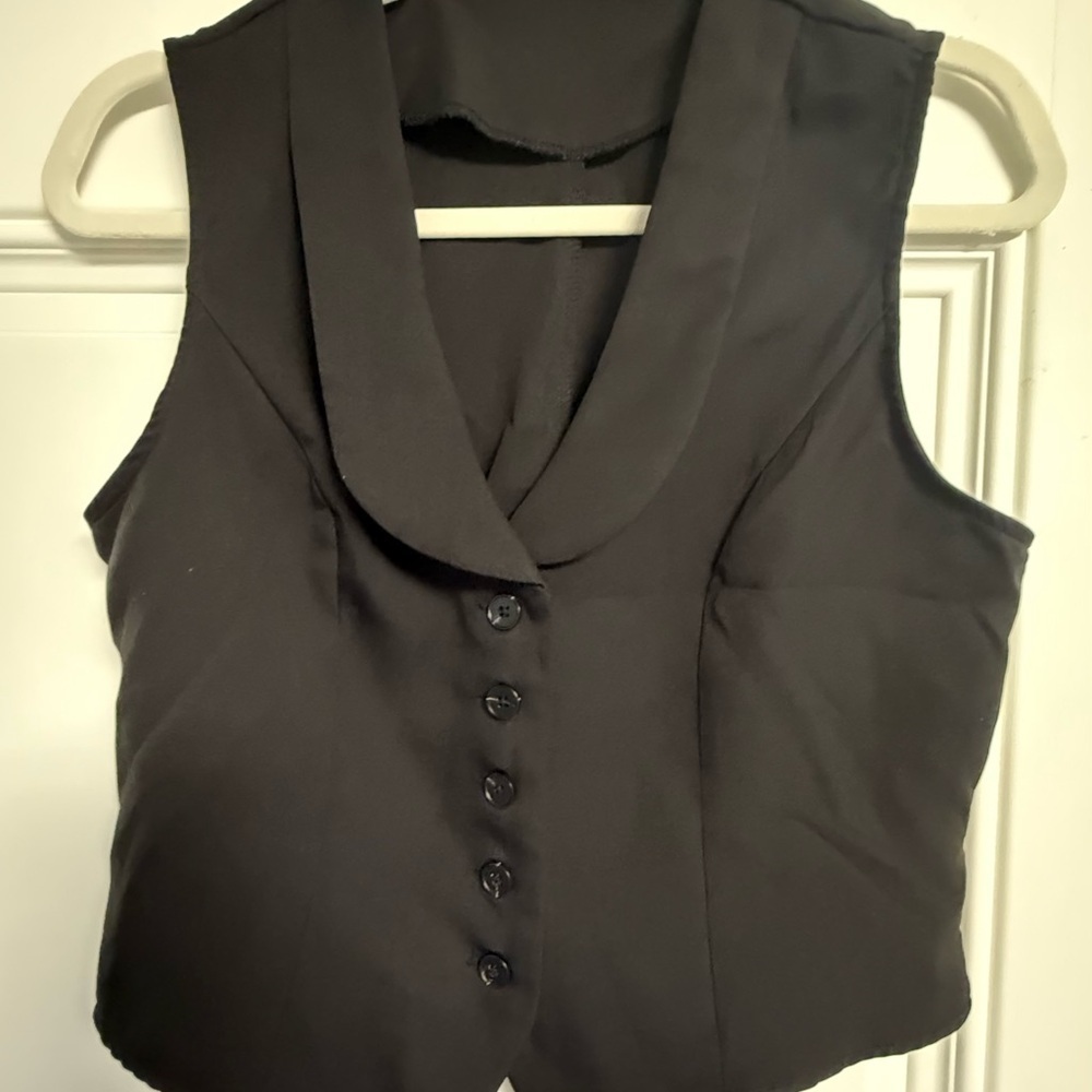 Commense Black Vest with Button Detail - Picture 5 of 11